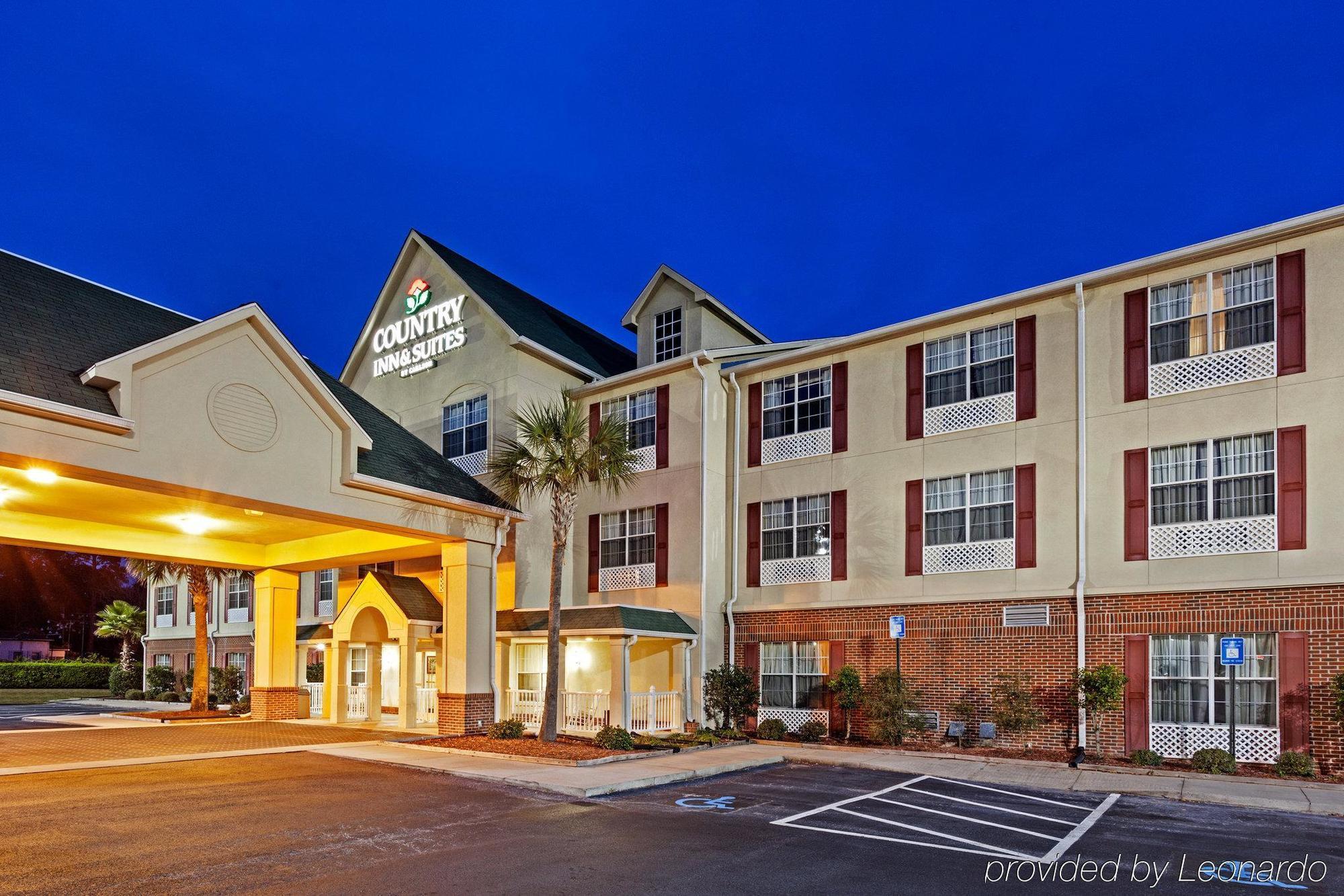Country & By Radisson, I-95, Ga 3*
